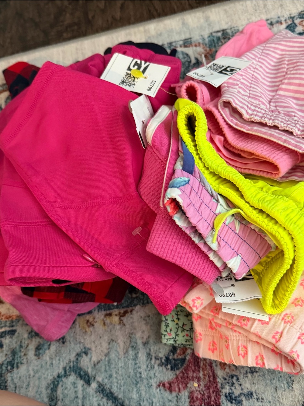 GAP girls Bright Pink & Neon Yellow Active Shorts Bundle 20 pieces wholesale